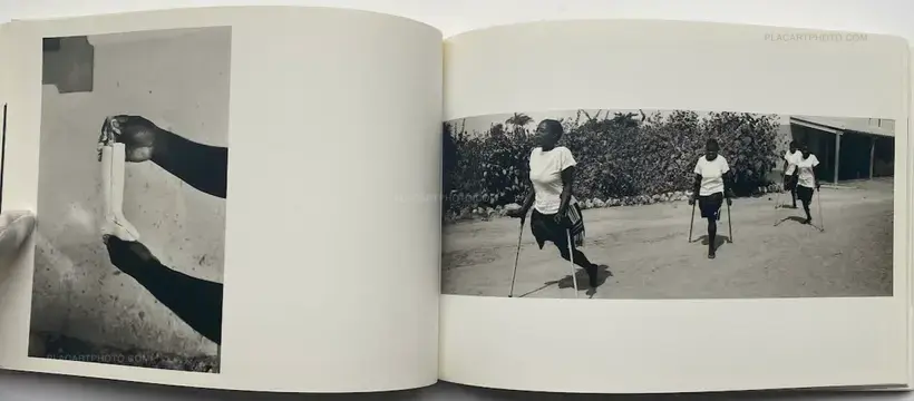 Jane Evelyn Atwood – Sentinelles de l’ombre (Signed)