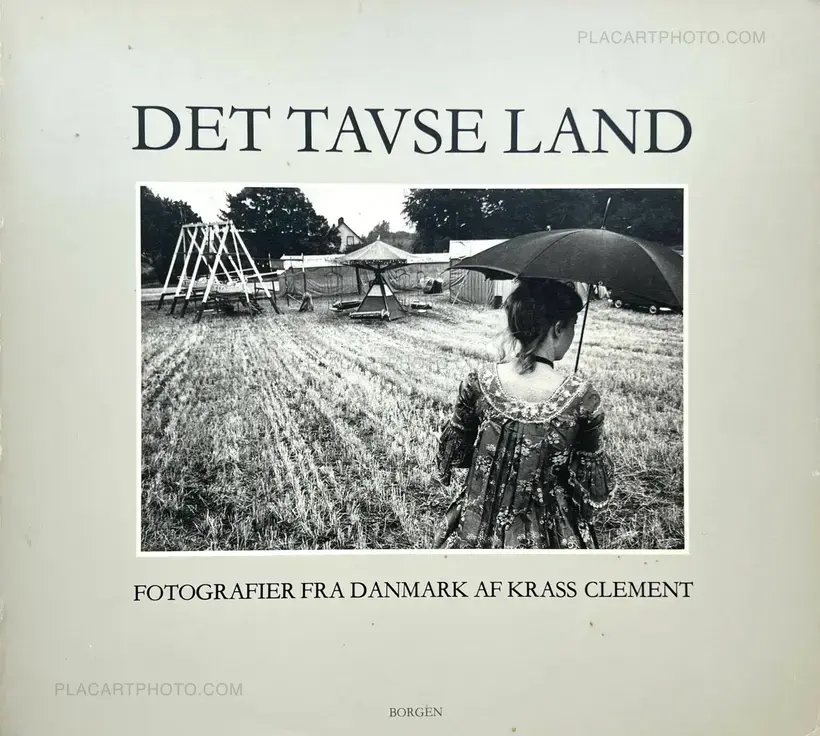 Krass Clement – DET TAVSE LAND