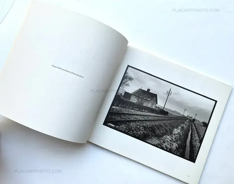 Krass Clement – DET TAVSE LAND
