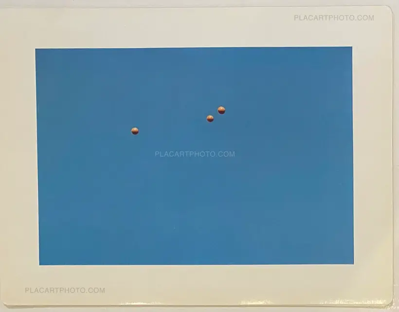 John Baldessari – Throwing Three Balls in the Air to Get a Straight Line (Best of Thirty-Six Attempts)