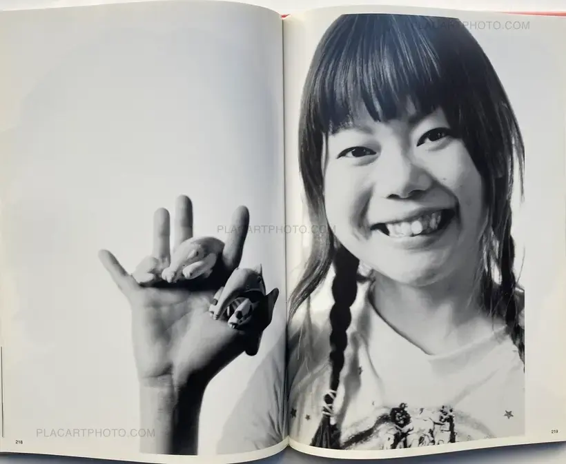 Nobuyoshi Araki – Nihonjin no kao : Osaka 3-1 (SIGNED WITH DRAWING & OBI)