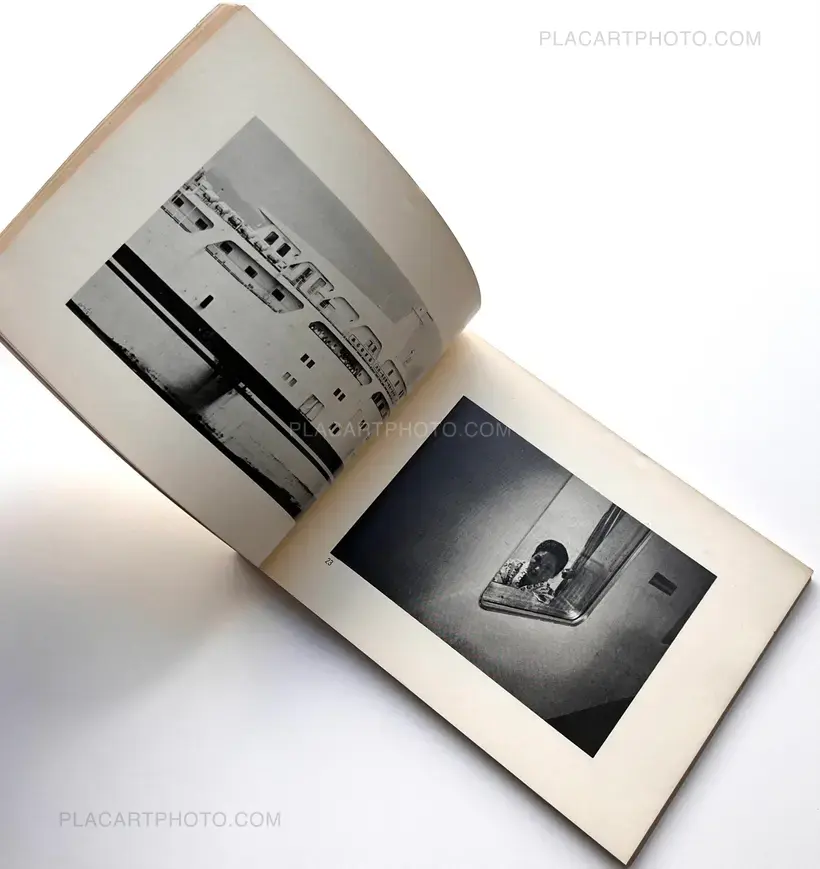 Yasutoshi Osaki – Osaki Yasutoshi shashincho 3 : Miminari / Yasutoshi Osaki Photo album 3 : Tinnitus