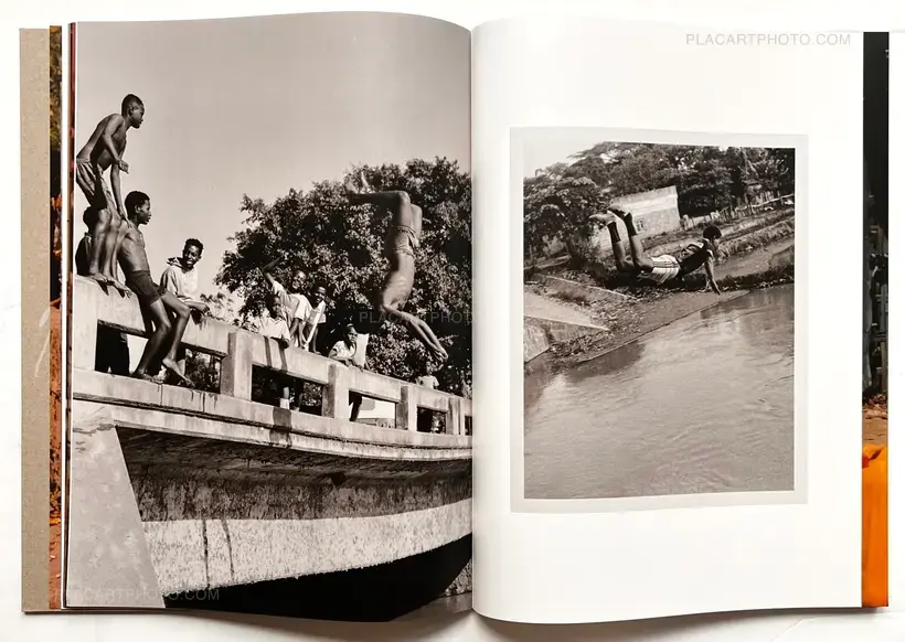 Various photographers – The Bridge of Bulbula (Signed by Quentin de Briey)