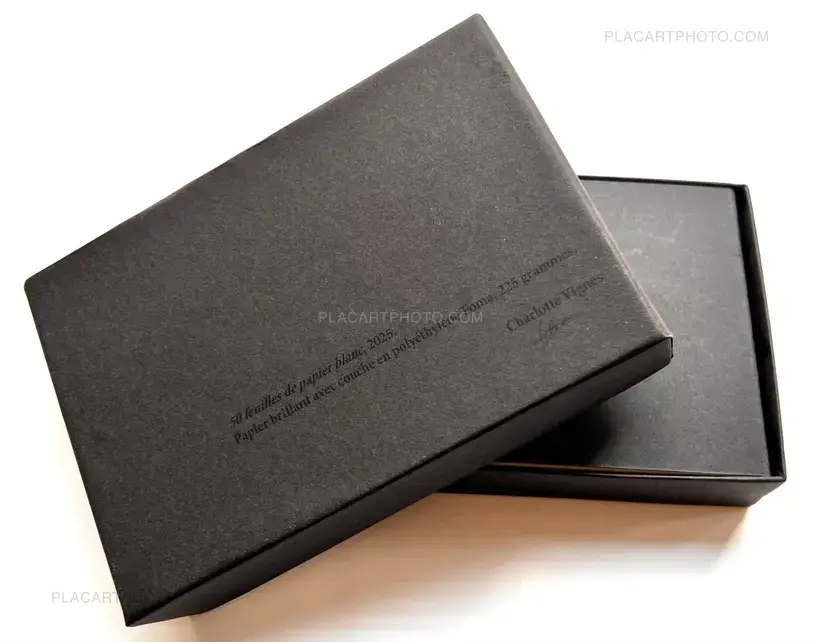 Charlotte Vignes – 50 feuilles de papier blanc (UNIQUE COPY)