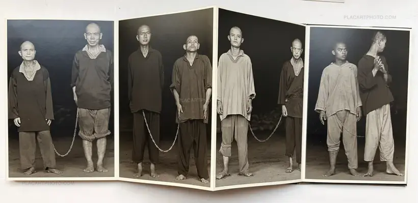 Chien-Chi Chang – THE CHAIN (SPECIAL EDT WITH METAL BOX) (ASSOCIATION COPY)