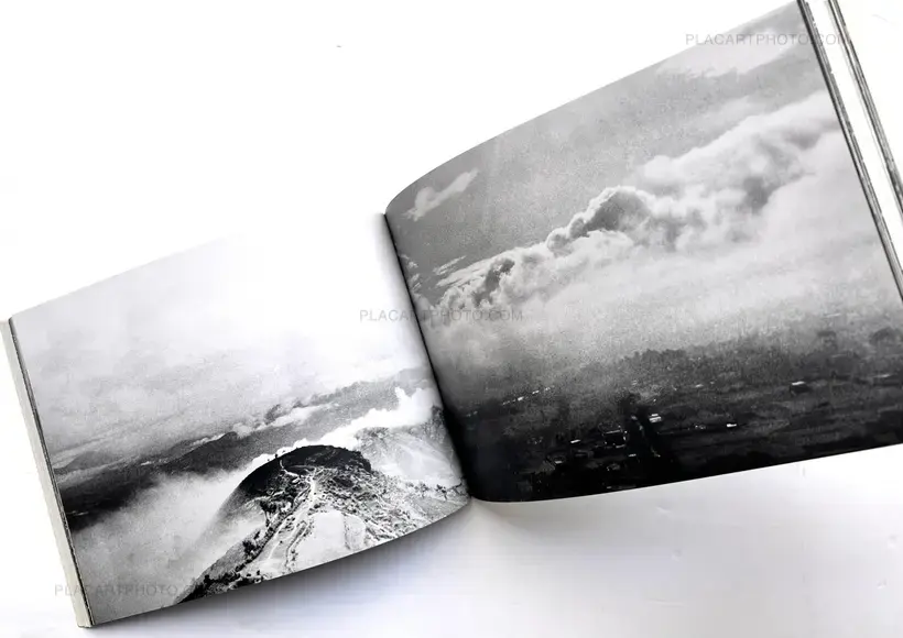 Hitomi Watanabe – Tenjiku / An invisible landscape (Signed)