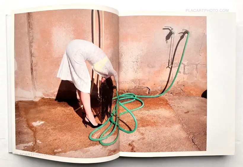 Viviane Sassen – IN AND OUT OF FASHION