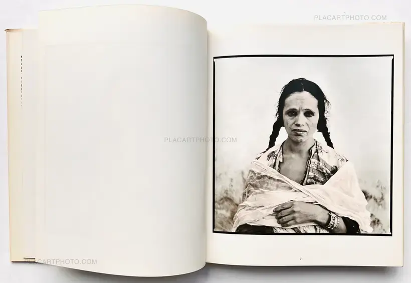 Marc Garanger – FEMMES ALGERIENNES 1960