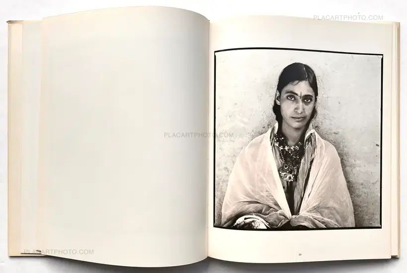 Marc Garanger – FEMMES ALGERIENNES 1960