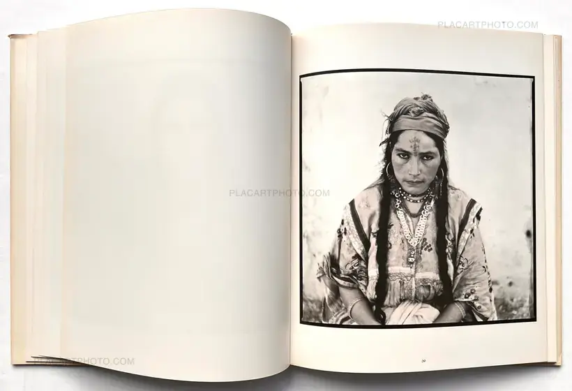 Marc Garanger – FEMMES ALGERIENNES 1960