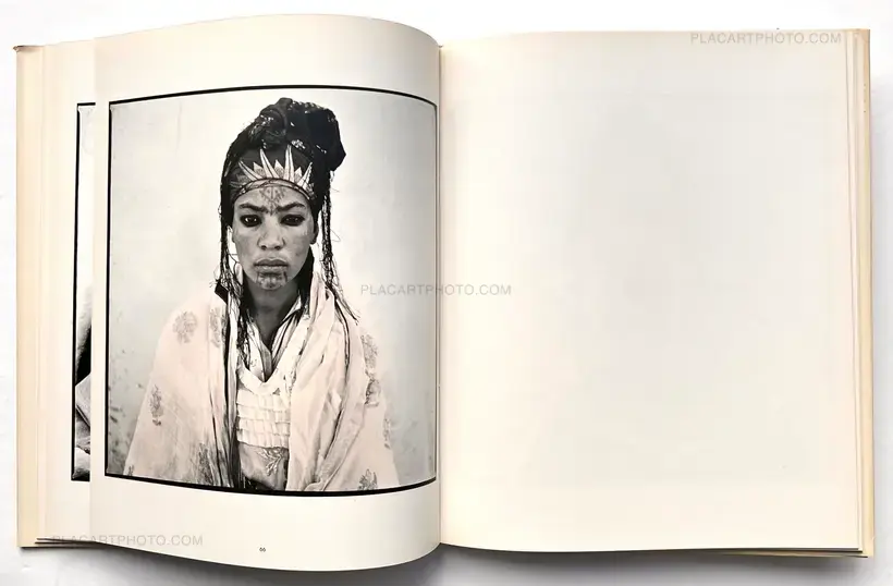 Marc Garanger – FEMMES ALGERIENNES 1960