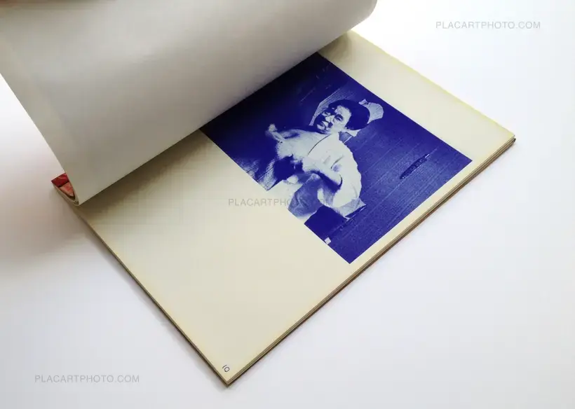 Kenshichi Heshiki – Bifuu Ningen Siri-zu II : Okinawa wo sukutta joseitachi / Women who saved Okinawa