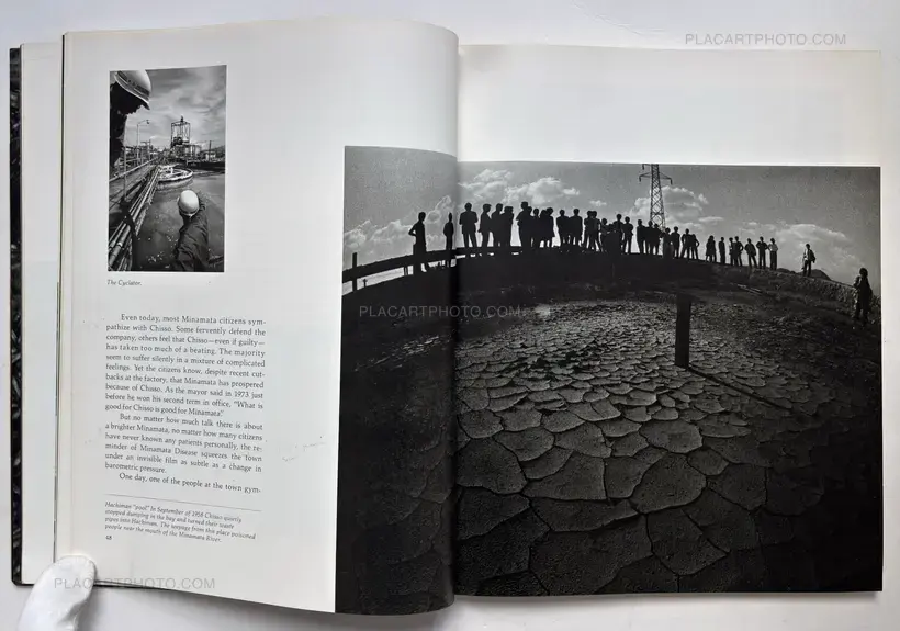 Various photographers – Minamata: The Story of the Poisoning of a City. And of The people Who Choose to Carry the Burden of Courage