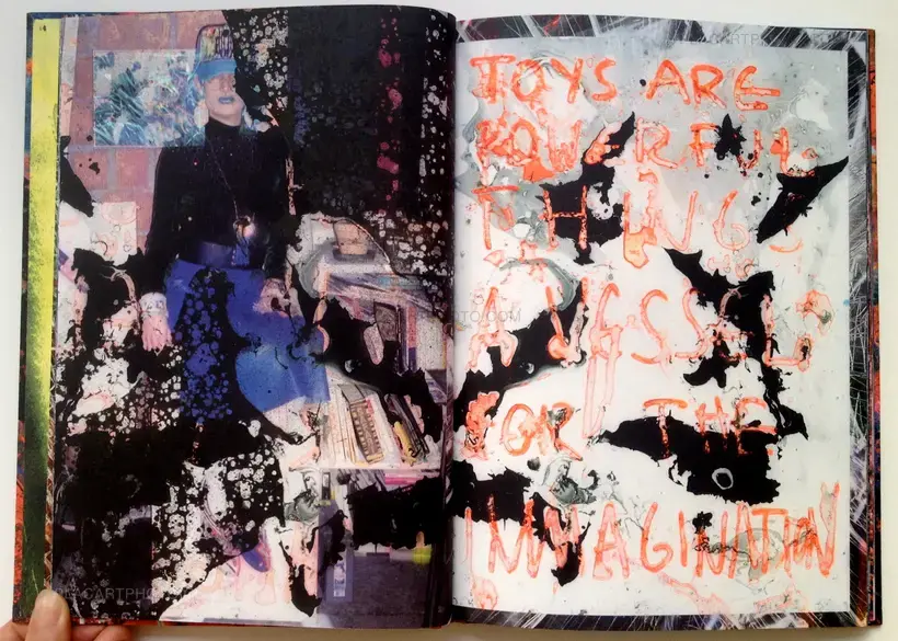 Maya Rochat – A plastic tool