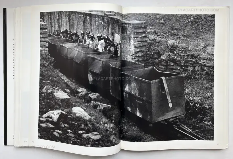 Sebastiao Salgado – La Main De l'Homme (SIGNED)