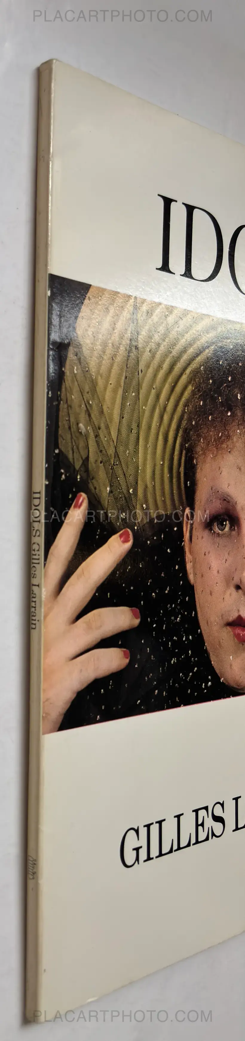 Gilles Larrain – Idols