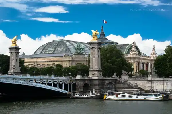 PARIS PHOTO: PARIS VINTAGE PHOTOBOOK GOES TO THE GRAND PALAIS