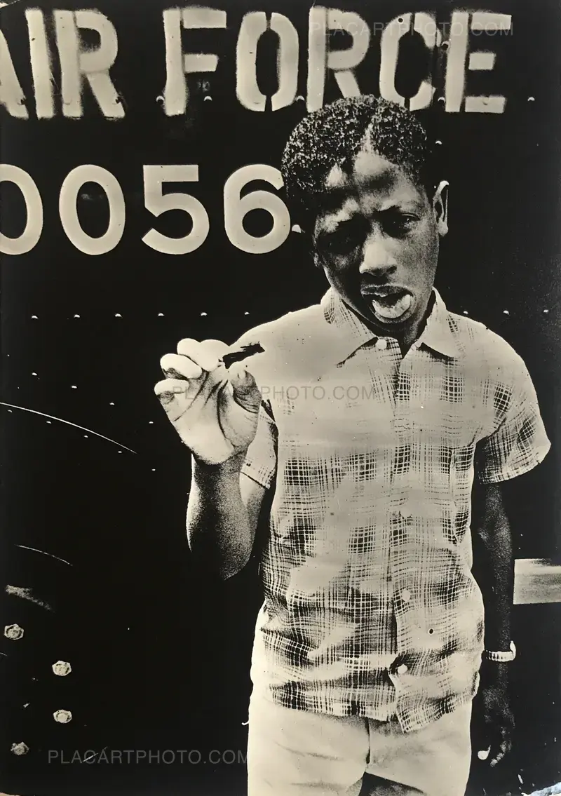 Gasho Yamamura: From the series "The Children Living in Washington Heights 1959-1962"
30 by 21cm, solarizated, signed
Vintage silver gelatin print, circa 1960